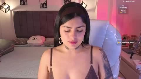 Snapshot of catalina_naughtyy chatting on October 18, 4:05 am Catalina online show from October 18, 4:05 am
