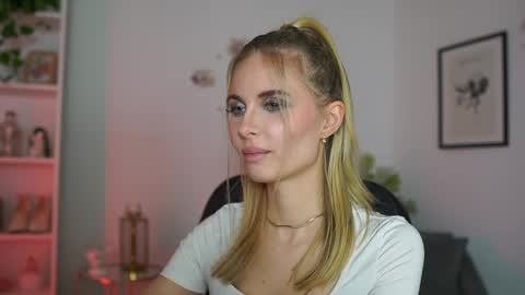 catecrago  online show from February 19, 5:16 pm