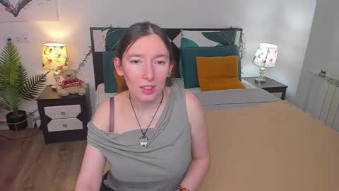 Snapshot of catherinewalls chatting on March 6, 7:25 am Catrin online show from March 6, 7:25 am