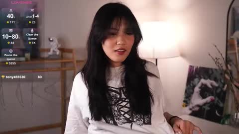 Lee online show from October 20, 5:07 pm