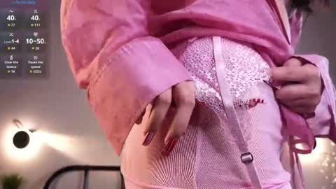 Lee online show from April 6, 4:19 pm