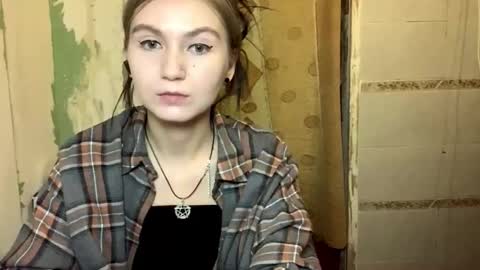 Lola online show from November 4, 9:16 pm