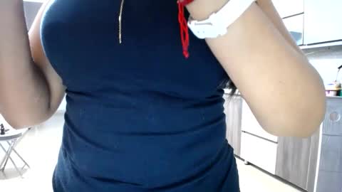 Snapshot of cecihotty4u chatting on February 16, 1:58 am ceci online show from February 16, 1:58 am