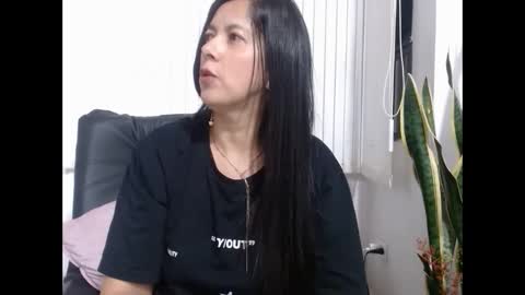 Snapshot of cecihotty4u chatting on September 17, 1:42 am ceci online show from September 17, 1:42 am