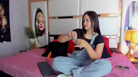 celeste_starsss online show from May 9, 10:16 pm
