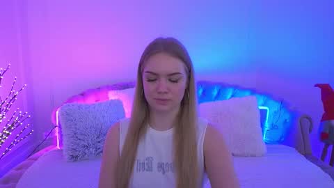 celestenoirr online show from January 12, 8:43 am