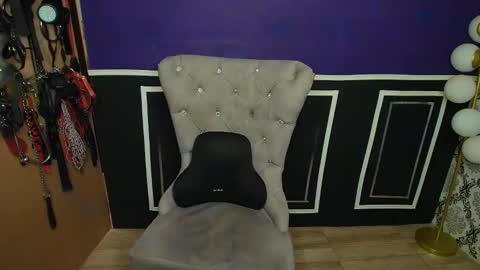       online show from May 5, 11:38 am