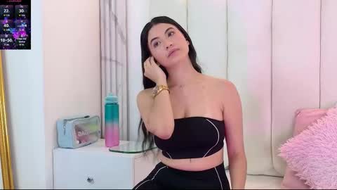 celestte_vanegas online show from March 16, 6:01 pm