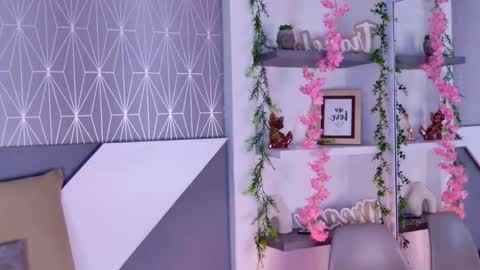 Snapshot of celine_lee chatting on September 22, 1:21 am Celine online show from September 22, 1:21 am