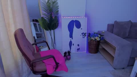 Snapshot of celine_roxelle chatting on September 24, 2:13 pm Celine Roxelle online show from September 24, 2:13 pm