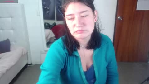 Snapshot of cerecita_02 chatting on February 6, 12:48 pm Cerecita online show from February 6, 12:48 pm