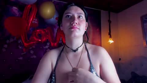 Snapshot of cerecita_02 chatting on February 20, 12:25 pm Cerecita online show from February 20, 12:25 pm