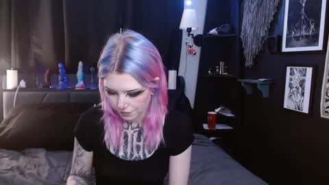 Averi online show from February 13, 12:46 am