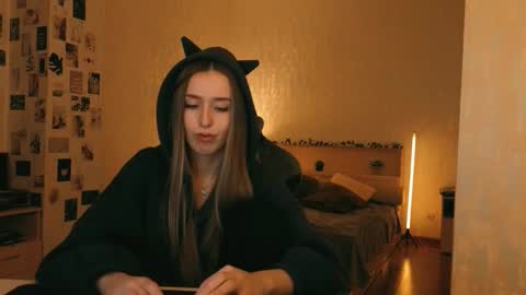 my name is Eva online show from January 6, 8:02 pm