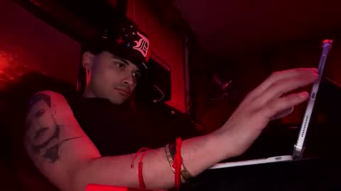 cezarthebreeder online show from April 15, 5:22 am