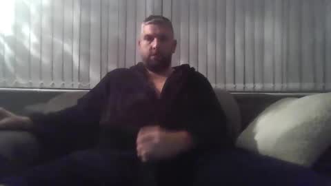 ch33ky85 online show from November 22, 12:42 am