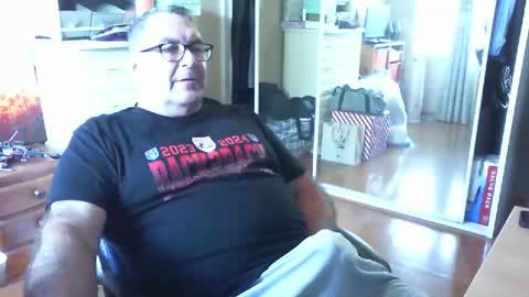 Chalky online show from December 3, 8:55 am