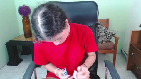 Chalon  online show from April 8, 7:39 pm