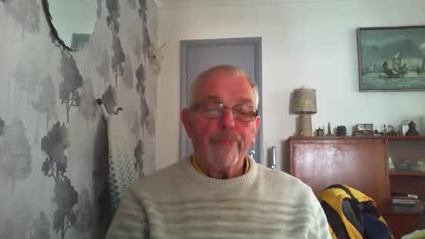 Champers online show from April 12, 11:58 am