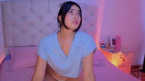 Snapshot of chanellgv chatting on October 17, 10:25 pm Chanell online show from October 17, 10:25 pm