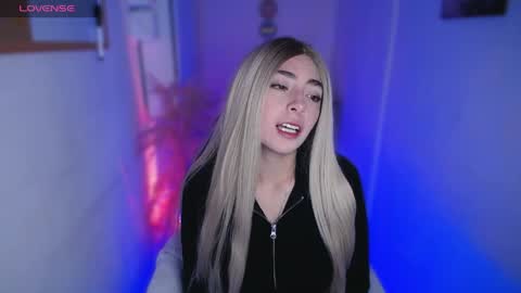 channel_blonde_a online show from April 27, 11:57 pm