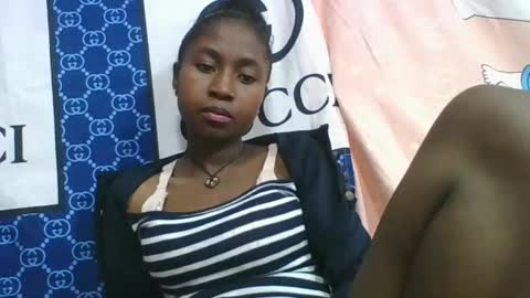 chantale483461 online show from March 13, 7:00 am