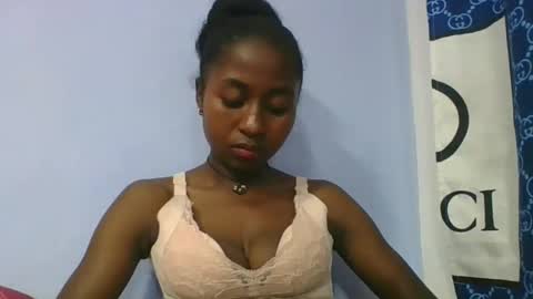 chantale483461 online show from March 5, 7:28 am