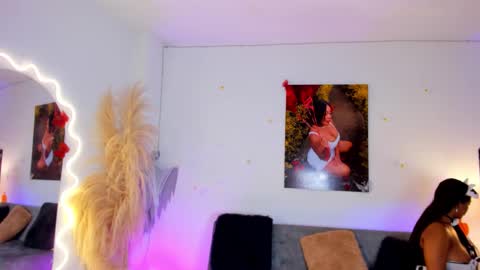 Snapshot of chantall_smith chatting on October 24, 1:34 pm   online show from October 24, 1:34 pm