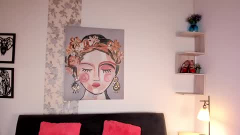 Snapshot of chantall_smith chatting on February 27, 1:49 pm   online show from February 27, 1:49 pm