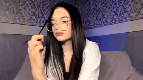 Kira online show from November 6, 10:18 am