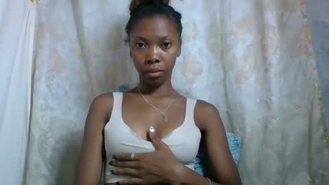 chariola0101 online show from February 1, 8:26 pm