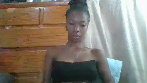 chariola0101 online show from February 22, 12:05 am
