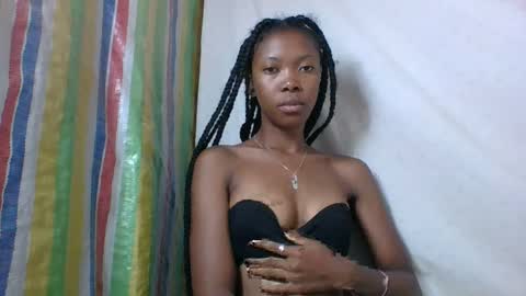 chariola0101 online show from January 27, 3:37 am