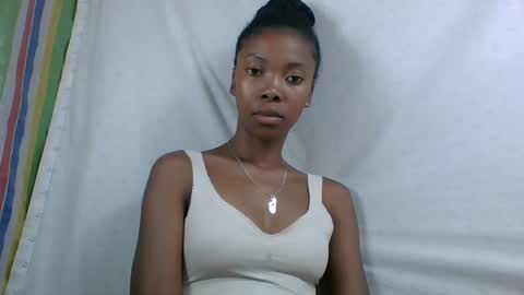 chariola0101 online show from February 2, 11:18 am