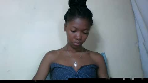 chariola0101 online show from March 2, 7:10 am