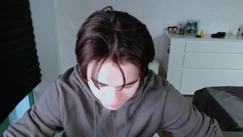 Snapshot of charleshanson69 chatting on October 18, 12:31 pm charleshanson69 online show from October 18, 12:31 pm
