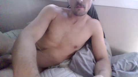 Snapshot of charlie736 chatting on October 23, 9:37 pm charlie736 online show from October 23, 9:37 pm