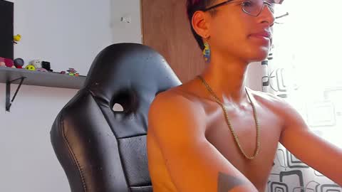 Charles Russo online show from December 10, 7:32 pm