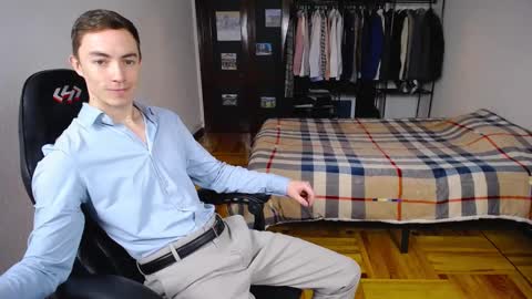 carlos reyes online show from February 18, 11:44 am