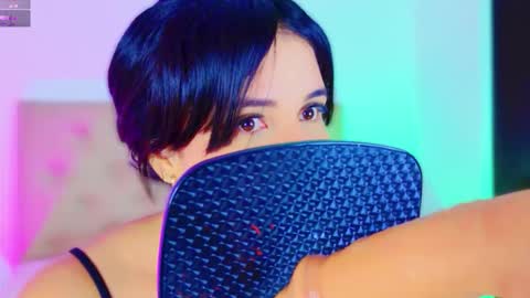 Charloott Evans online show from December 18, 3:35 am