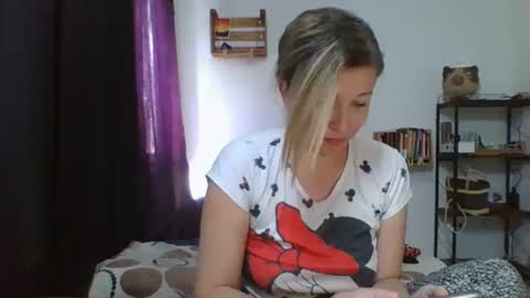 Snapshot of charlot_ponze chatting on January 23, 6:14 pm charlott online show from January 23, 6:14 pm