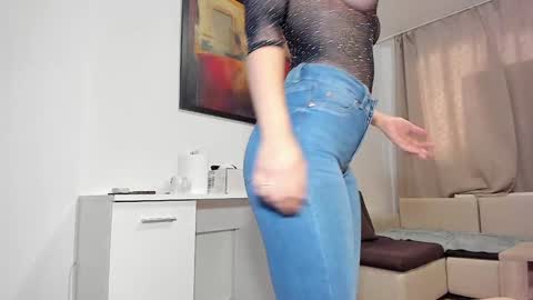 Snapshot of charlotte2896 chatting on October 10, 2:12 pm charlotte2896 online show from October 10, 2:12 pm