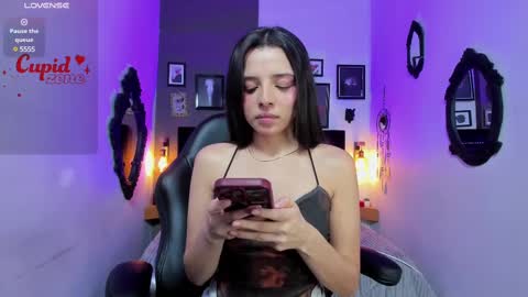 Snapshot of charlotte__benett chatting on February 13, 4:00 am Charlotte online show from February 13, 4:00 am
