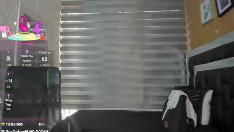 Snapshot of charlotte__g chatting on March 7, 7:27 pm charlotte online show from March 7, 7:27 pm