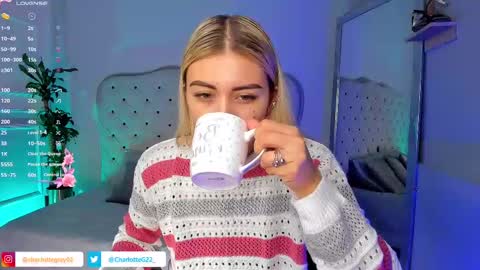 Snapshot of charlotte__grey chatting on March 2, 12:01 pm charlotte grey online show from March 2, 12:01 pm
