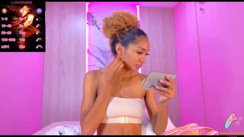 CHARLOTTE online show from November 30, 12:01 pm