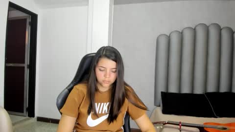 charlottee_starr online show from January 8, 8:47 pm