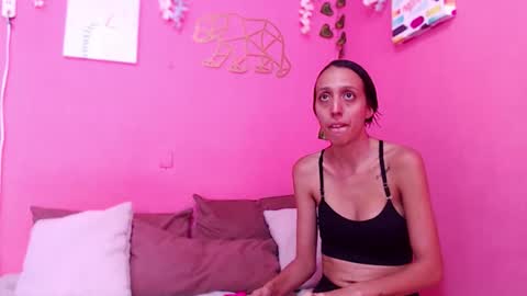 Snapshot of charly_emily chatting on September 21, 8:02 pm charly_emily online show from September 21, 8:02 pm