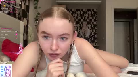 Snapshot of charming_daisy chatting on October 14, 10:29 am my fansly Charming daisy My Wishlist for new toys online show from October 14, 10:29 am