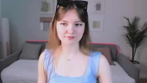 Im Eva online show from May 11, 11:39 am